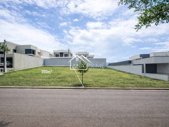 Venda em Condomínio Terras do Vale - Caçapava