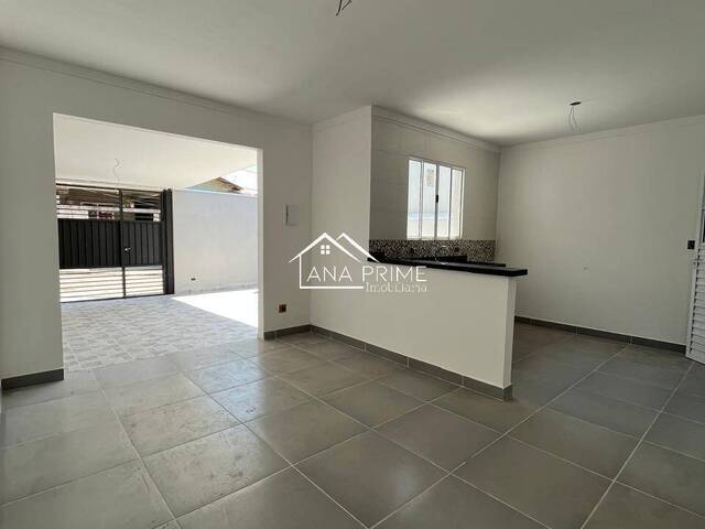 Casa para Venda em São José dos Campos - 4
