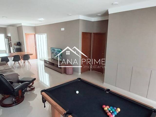 Casa para Venda em São José dos Campos - 4