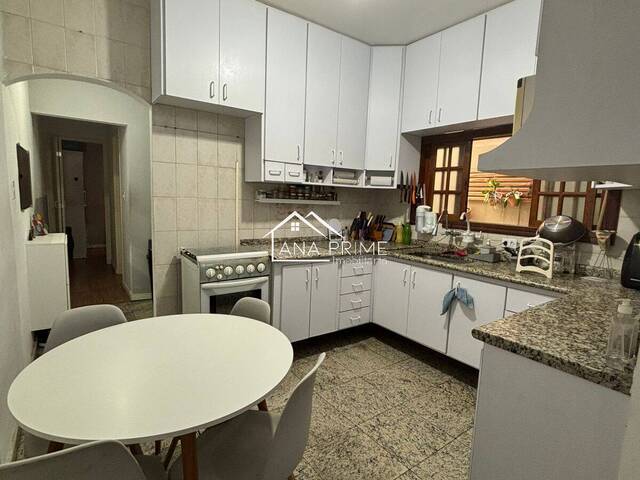 Casa para Venda em São José dos Campos - 4