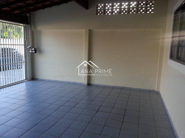 Casa para Venda em São José dos Campos - 2