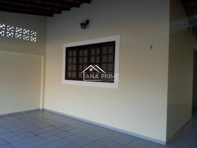 Casa para Venda em São José dos Campos - 4