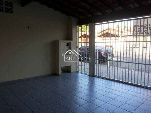 Casa para Venda em São José dos Campos - 3