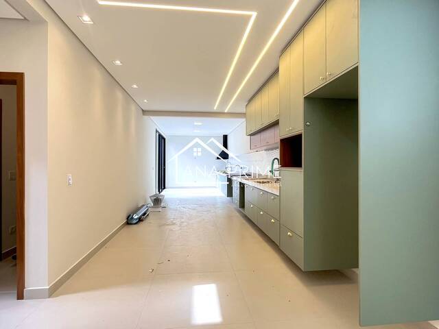 Casa para Venda em São José dos Campos - 2