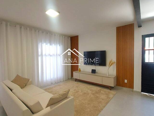 Casa para Venda em São José dos Campos - 3