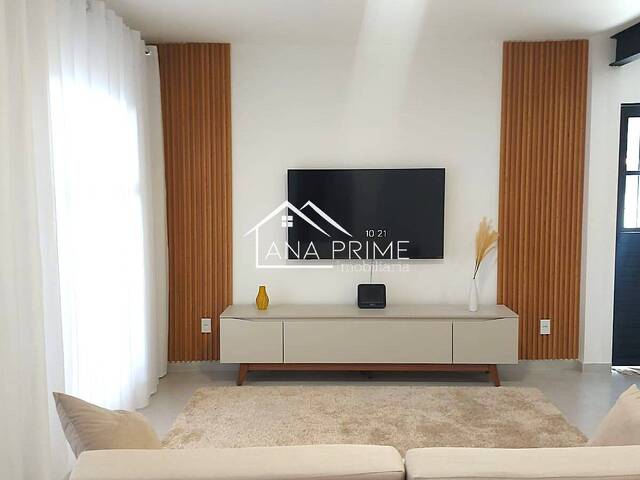 Casa para Venda em São José dos Campos - 2