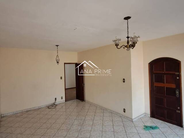 Casa para Venda em São José dos Campos - 4