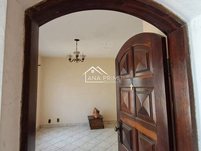 Casa para Venda em São José dos Campos - 3