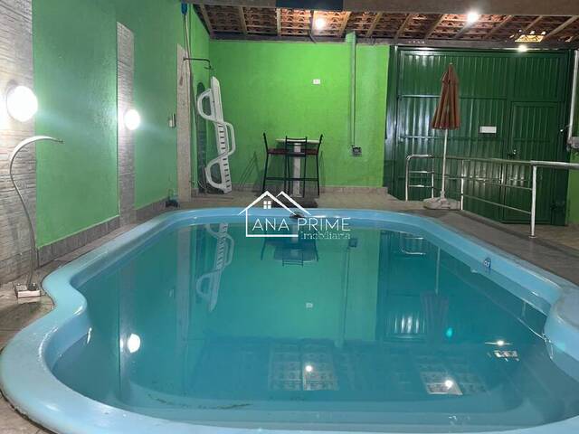 Casa para Venda em São José dos Campos - 2