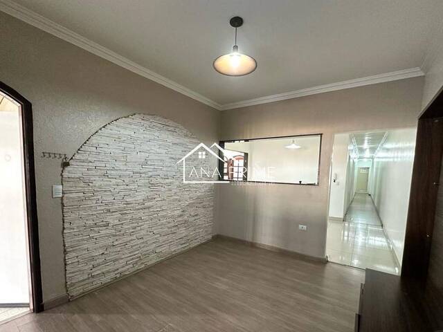Casa para Venda em São José dos Campos - 5