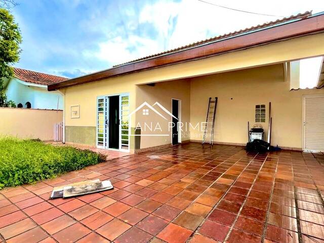 Casa para Venda em São José dos Campos - 3