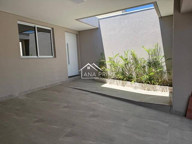 Casa para Venda em São José dos Campos - 4