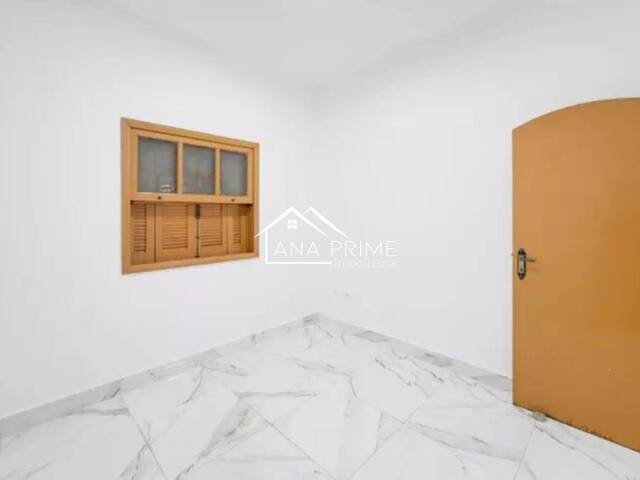 Casa para Venda em São José dos Campos - 3