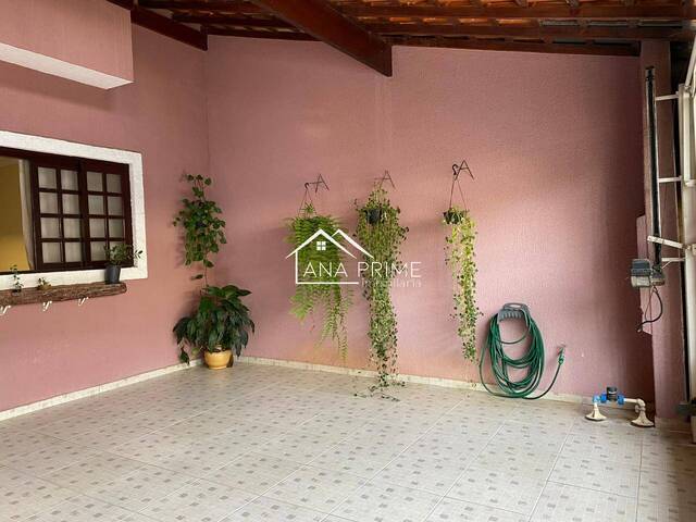 Casa para Venda em São José dos Campos - 3