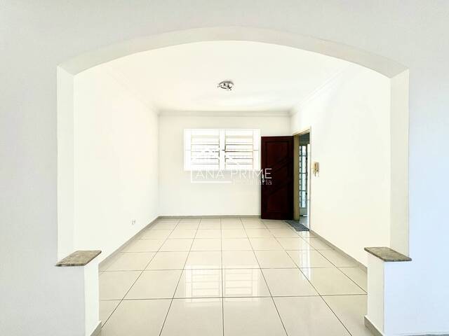 Casa para Venda em São José dos Campos - 3