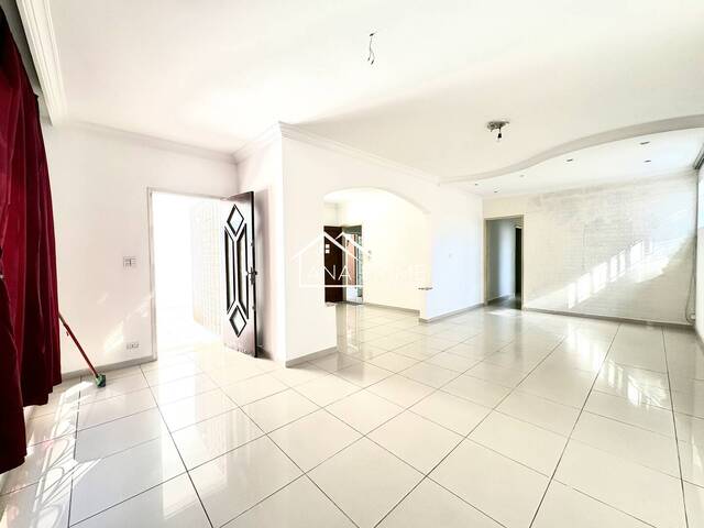 Casa para Venda em São José dos Campos - 2