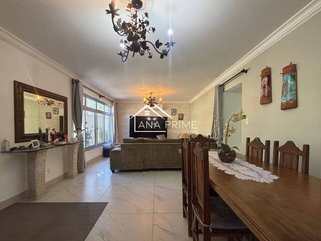 Casa para Venda em São José dos Campos - 4