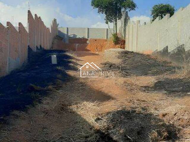 Terreno para Venda em São José dos Campos - 4